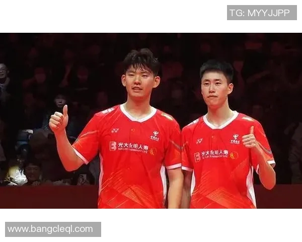 成都与深圳羽毛球队赛后分析战术对决与表现评估